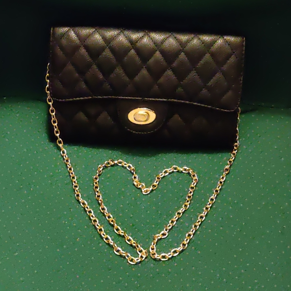 New Black Quilted Handbag w Gold Chain